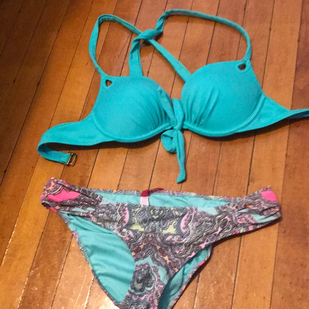 vS bikini with miraculous push up top